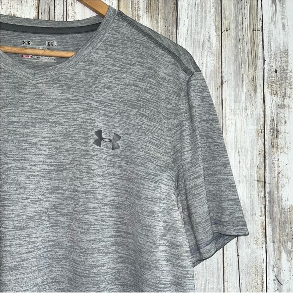 Under Armor Men’s Grey Tee - Picture 2 of 4